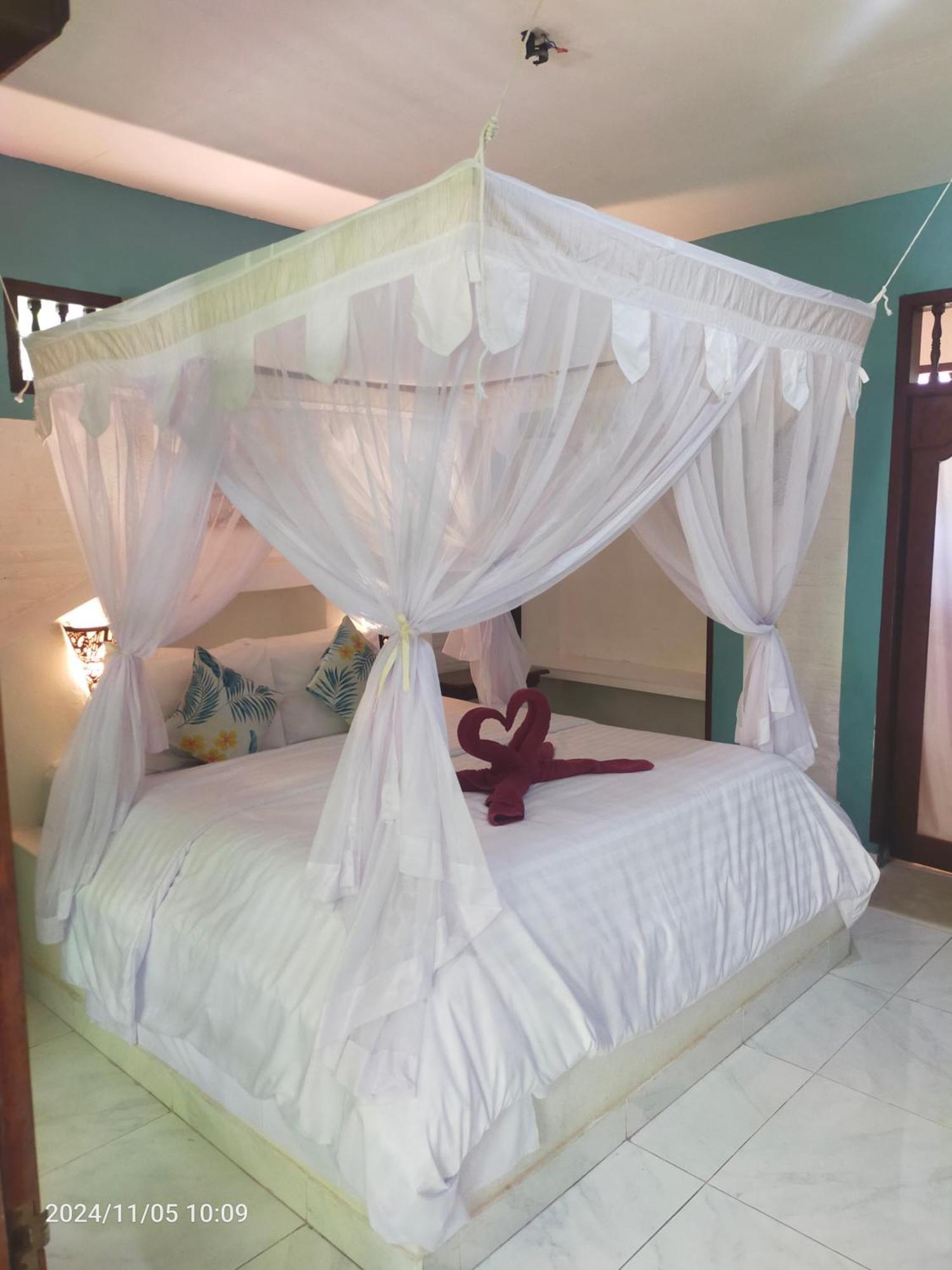Puri Oka Beach Bungalows Candidasa Exterior foto