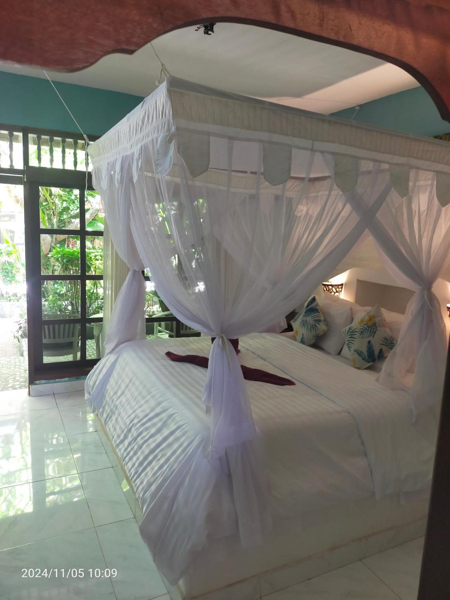 Puri Oka Beach Bungalows Candidasa Exterior foto