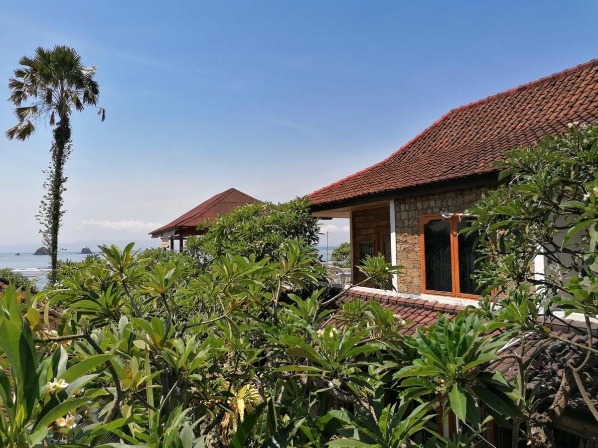 Puri Oka Beach Bungalows Candidasa Exterior foto